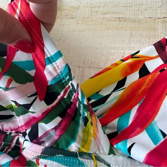 Apt. 9 Batik Tankini Top NWT size 2X Colorful Palm Print Halterkini Swimsuit - Picture 4 of 10